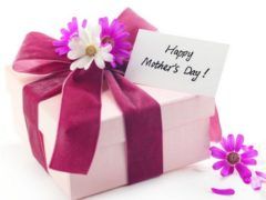 Hướng dẫn chọn quà 8/3 cho mẹ tràn đầy yêu thương