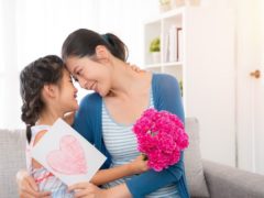 Những món quà tặng phụ nữ lớn tuổi mê mẩn không rời
