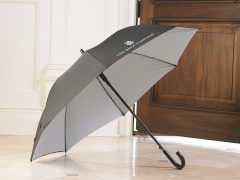 Gợi ý xưởng sản xuất ô cầm tay in logo số lượng lớn tại tphcm